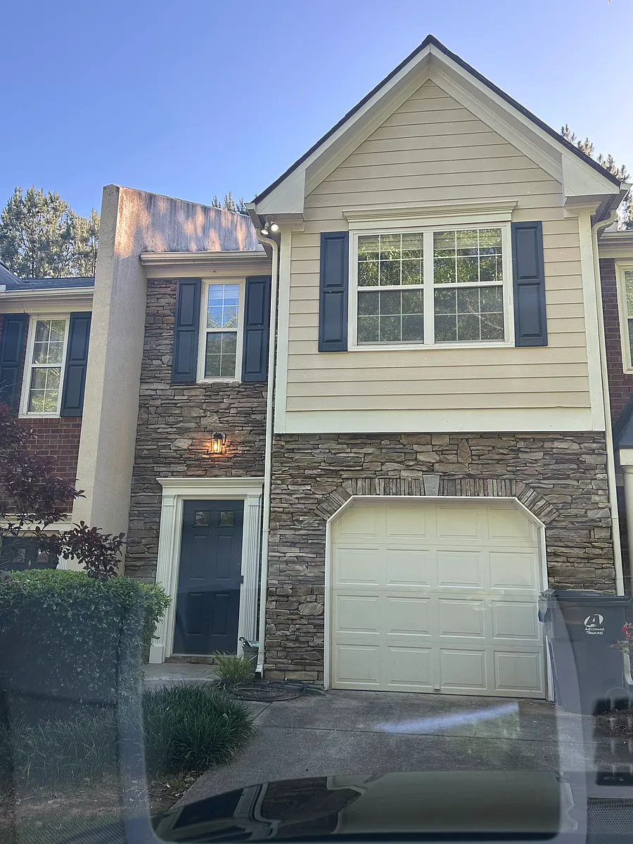 Building Photo - 944 Abbey Park Way