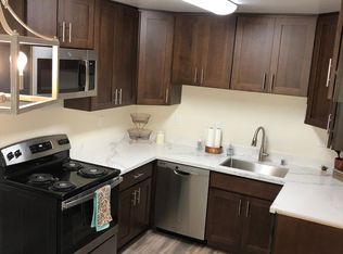 2535 Ellerhorst St, Pinole, CA 94564