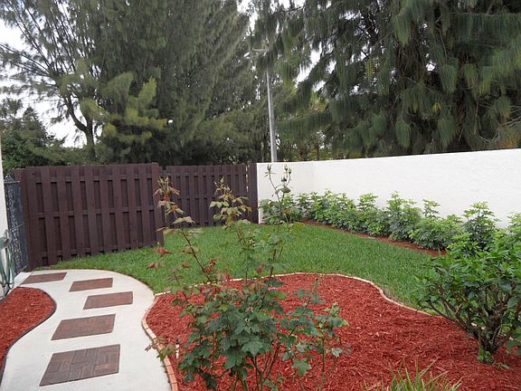 3rd image of 5222 Stonybrook Dr