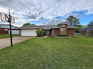 2708 Forrest Cir, Durant, OK 74701