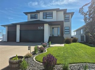 836 McTaggart Dr, Weyburn, SK S4H3M6