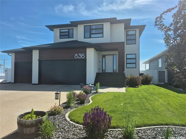 836 McTaggart DRIVE, Weyburn, SK S4H 3M6