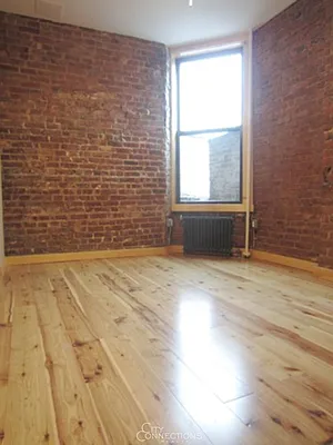 Rented by City Connections Realty | media 8