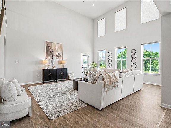 3rd image of 243 Kerchner Rd
