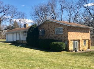 5717 Emerson Rd, Sterling, IL 61081