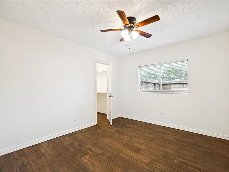 1534 Valley Landing Dr — Photo 18