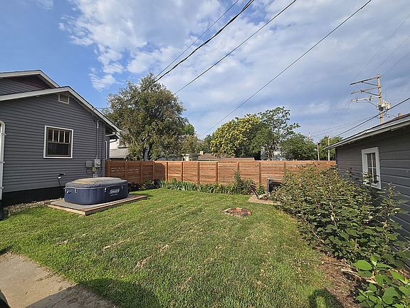 5th image of 606 Kickapoo St