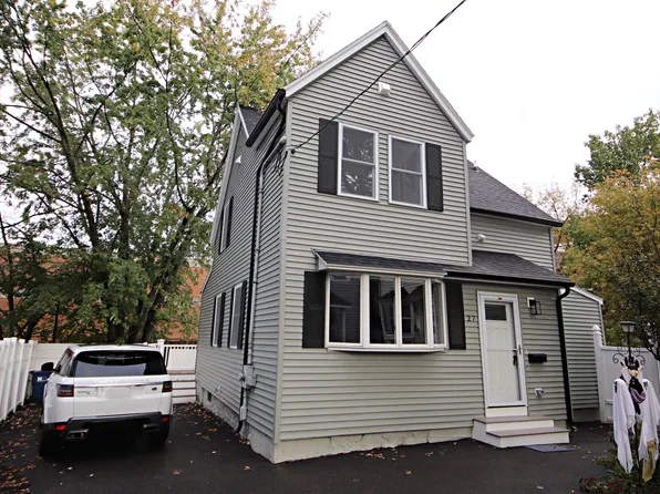 27 Holbrook Ct, Melrose, MA 02176