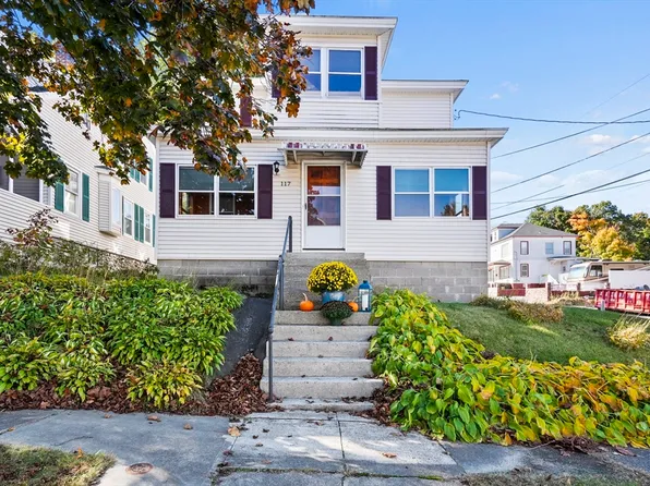 117 Hoyt Ave, Lowell, MA 01852