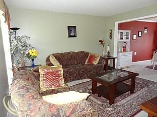 4th image of 2770 N Woods Blvd