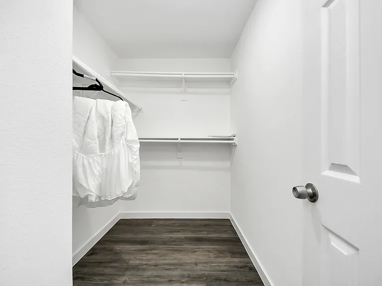 3910 Woolworth St — Photo 15