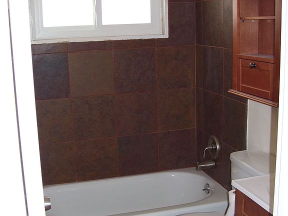 bath up tiled