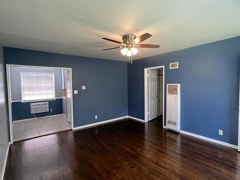 253 E Center St — Photo 3