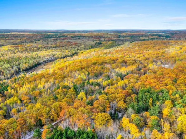 Horseshoe Rd, Pembine, WI 54156