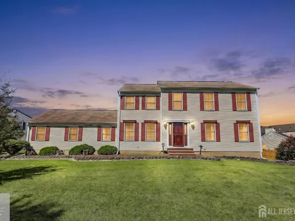 22 Ditmars Cir, Hillsborough, NJ 08844