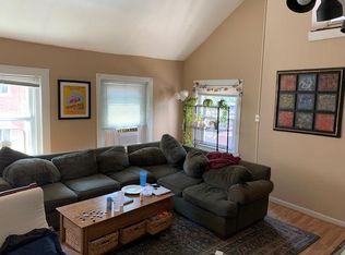 172 Sumner St #3, Boston, MA 02128