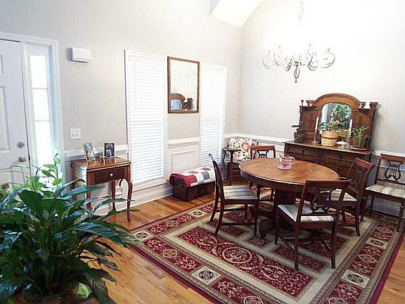 3rd image of 8240 Mossybrook Ln