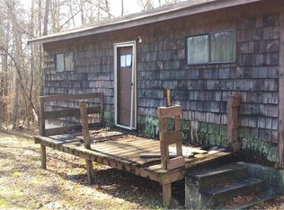 635 Dacur St, Eden, NC 27288