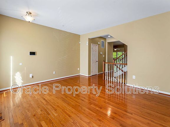 4th image of 7550 Maidenhead Dr