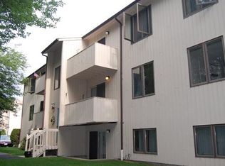 33 Kristee Cir, West Warwick, RI 02893