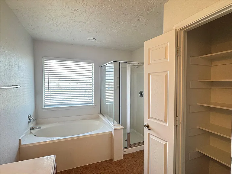 11531 Jacinth Ct — Photo 24