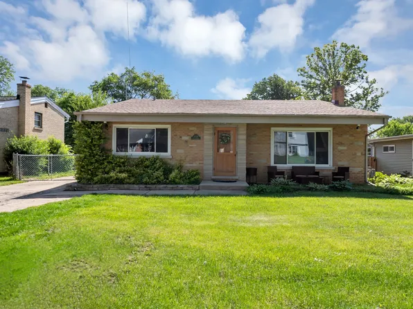 1N729 N Forest Ave, Glen Ellyn, IL 60137