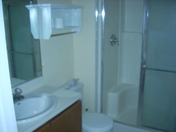 4th image of 944 E Kensington Ln #Greentree