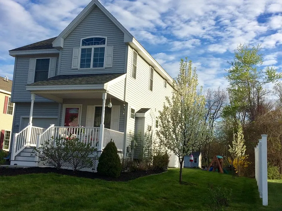 25 Calla Lily Ln