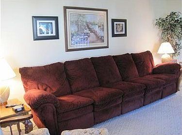 3rd image of 207 Camelot Dr