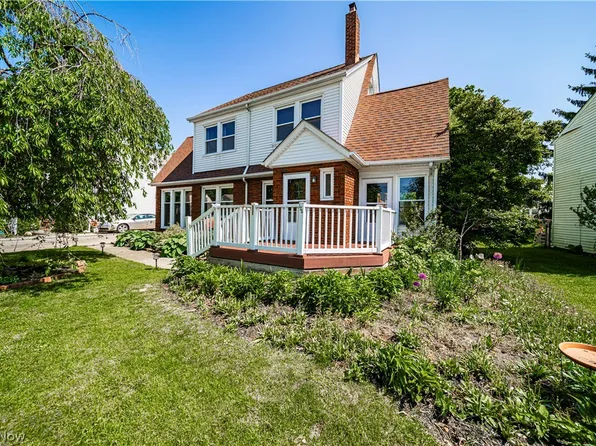 175 E 293rd St, Willowick, OH 44095