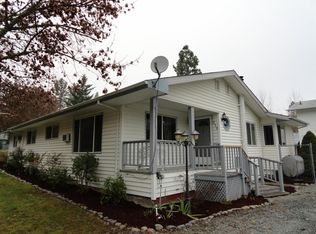 218 Humphrey Ln, Grants Pass, OR 97527