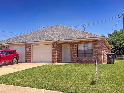 3802 Hitchrock Dr Photo 1
