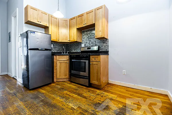 Rented by EXR | media 6