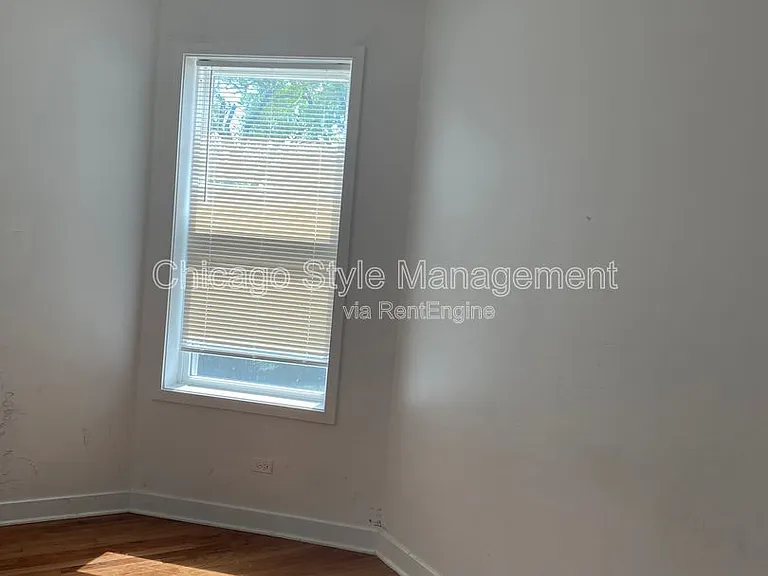 6402 S Eberhart Ave #2S — Photo 4