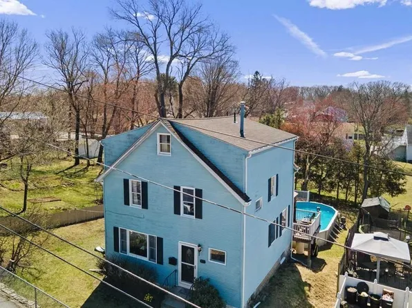 32 Laurier St, Worcester, MA 01603