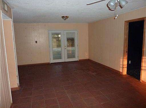 5th image of 732 Madewood Dr