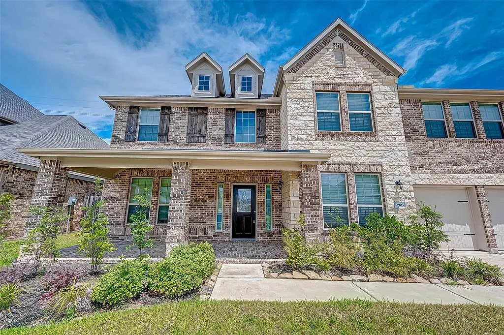 5 bed, 3.5 bath, 3966 sqft, $3,500 — Photo 3