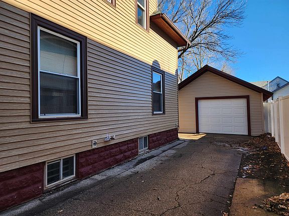2nd image of 506 N 8th St
