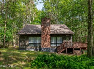 9 Mountain Glen Ct, Clifton Township, PA 18424