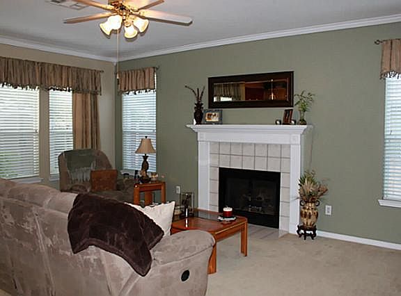 3rd image of 5213 Dillon Cir