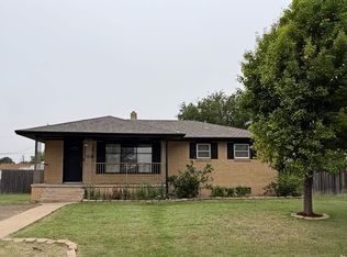 1903 Eisenhower Rd, Hays, KS 67601