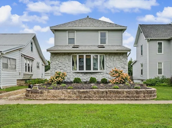 222 S Sangamon Ave, Gibson City, IL 60936