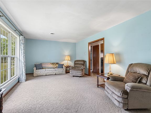 4th image of 523 W Pine St