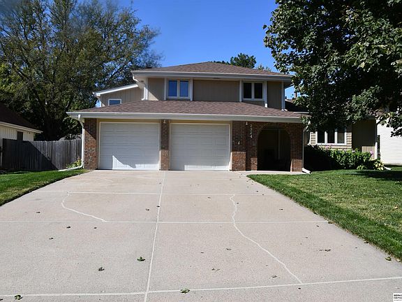 2nd image of 2324 S 138th St