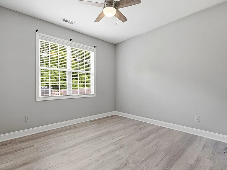 1541 Gallant Fox Ct — Photo 26