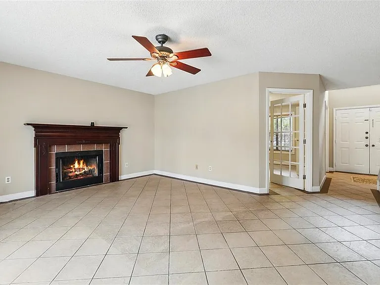 7925 Tumblestone Dr — Photo 12