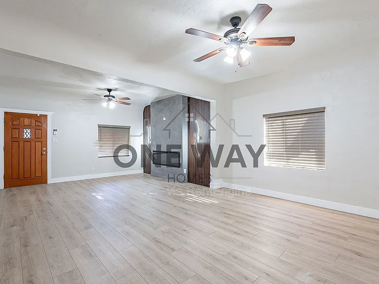 745 E Pierce St — Photo 8