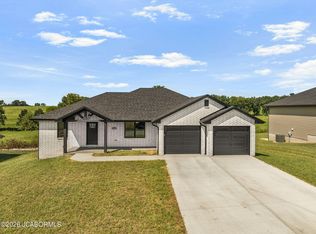 5717 Summerbrook Dr, Jefferson City, MO 65109