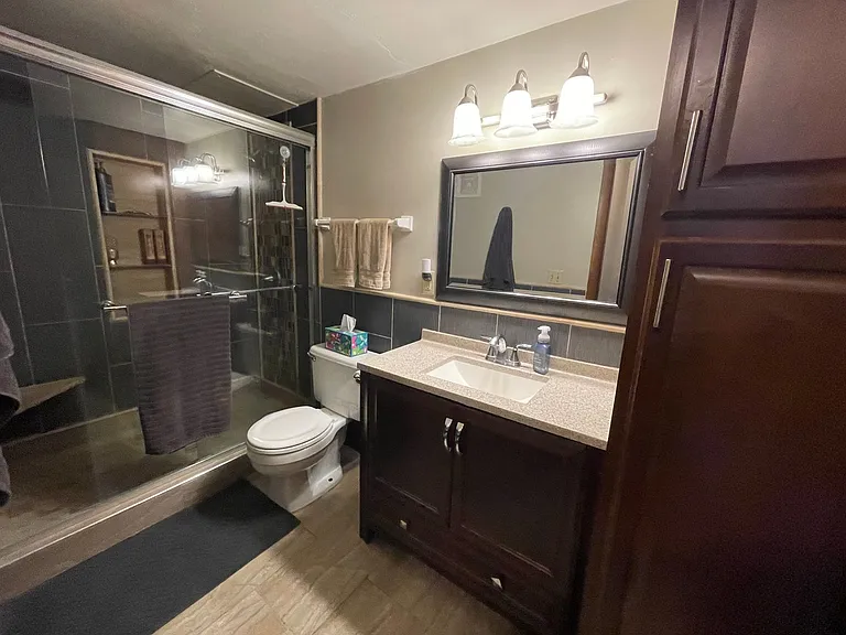 N114W15556 Sylvan Cir — Photo 34