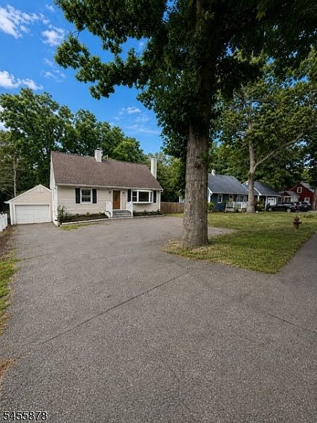 1st image of 533 Ramapo Valley Rd